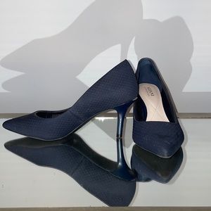 AlfNi Jeulrsnvyte Navy heels